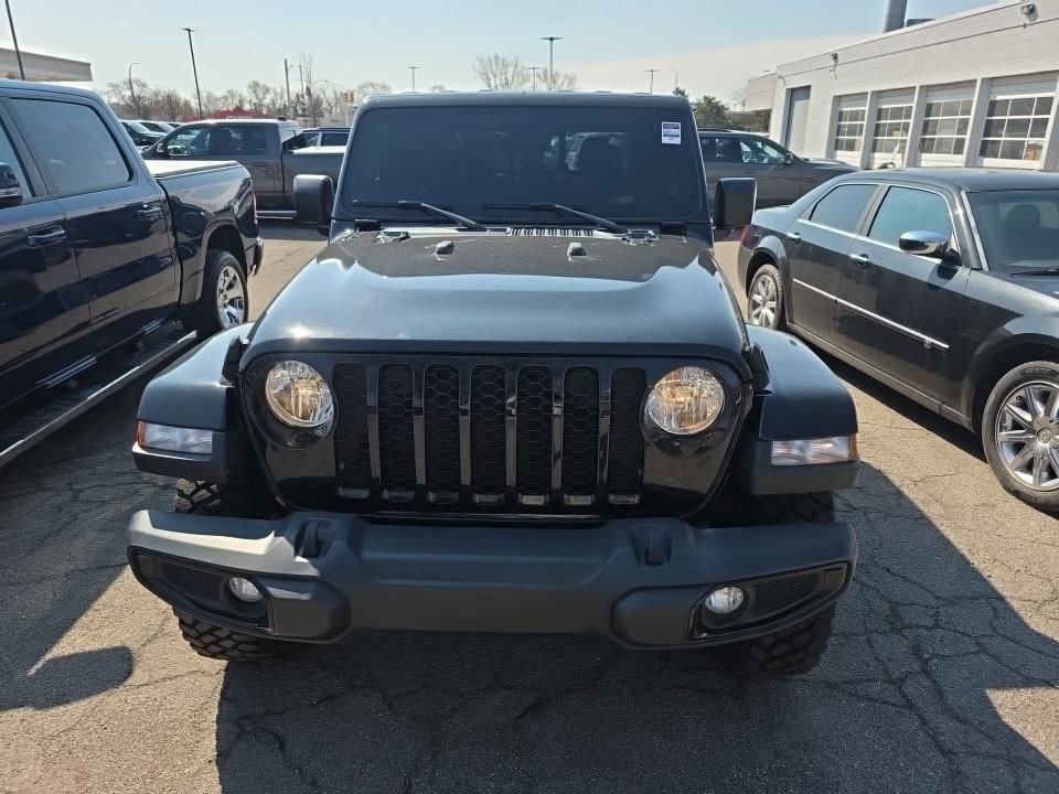 Used 2022 Jeep Gladiator Willys image 2