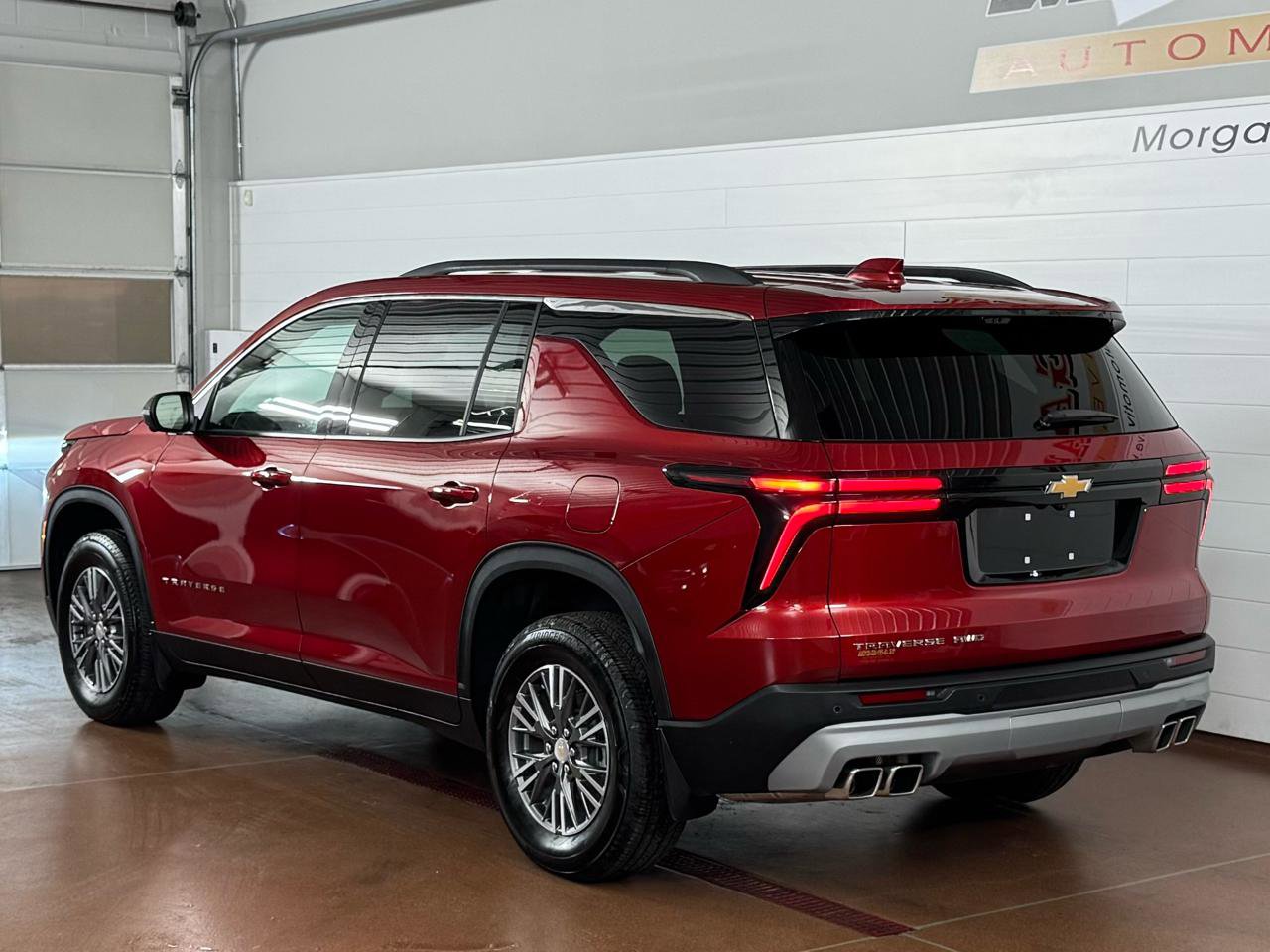 Used 2026 Chevrolet Traverse LT w/ Driver Confidence Package image 5