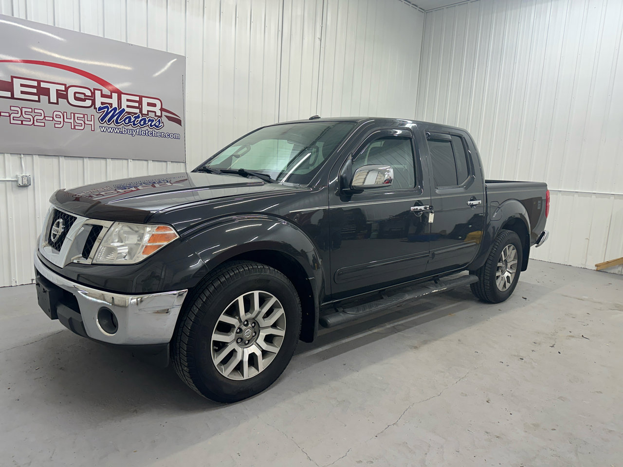 Used 2013 Nissan Frontier SL image 3
