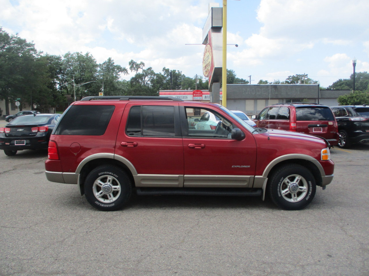Used 2002 Ford Explorer Eddie Bauer image 2