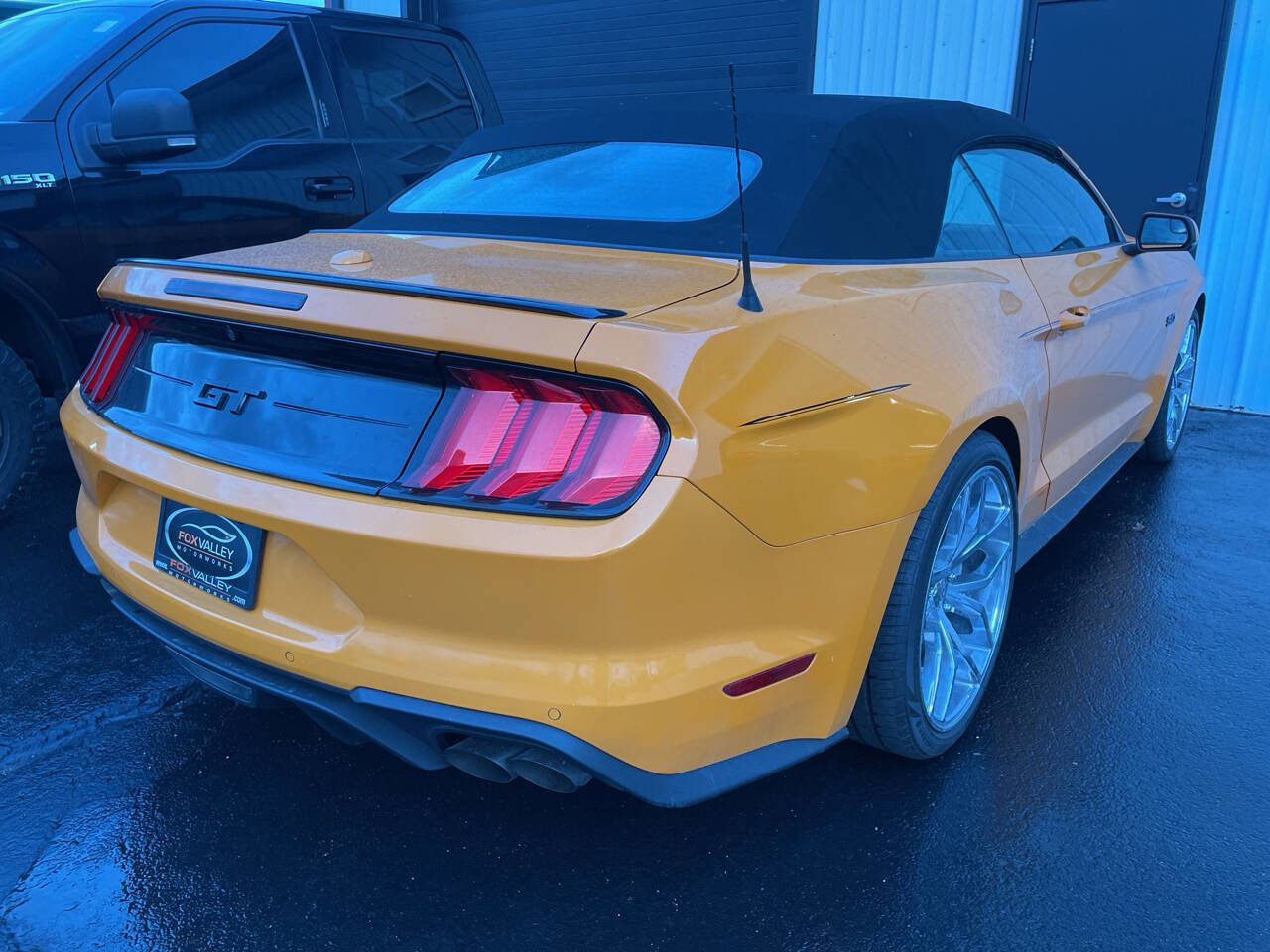 Used 2018 Ford Mustang GT Premium w/ Equipment Group 401A image 6