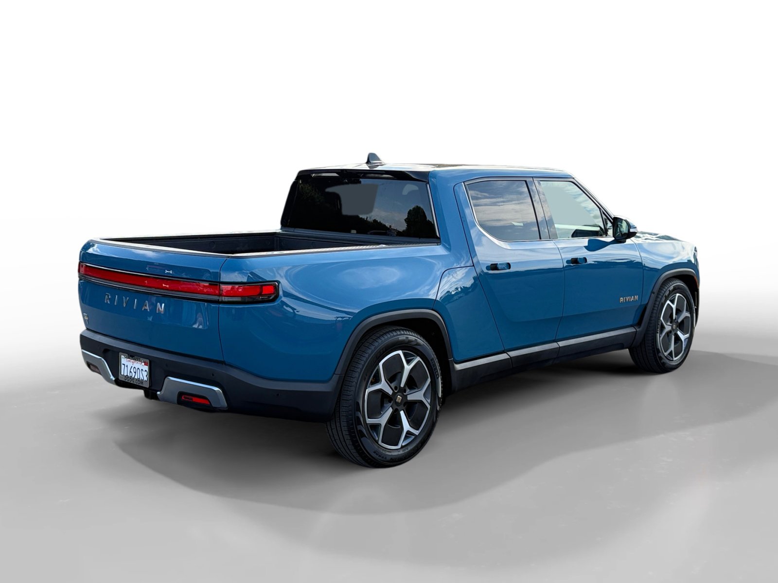 Used 2023 Rivian R1T Adventure image 5