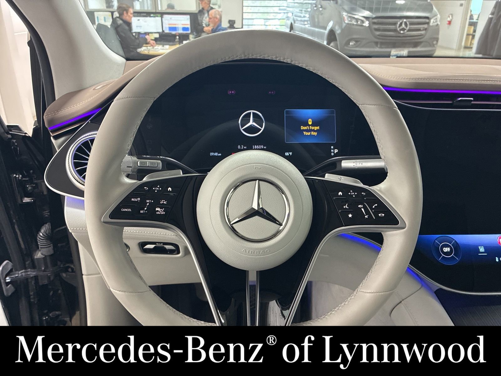 Used 2023 Mercedes-Benz EQS 580 4MATIC SUV image 12