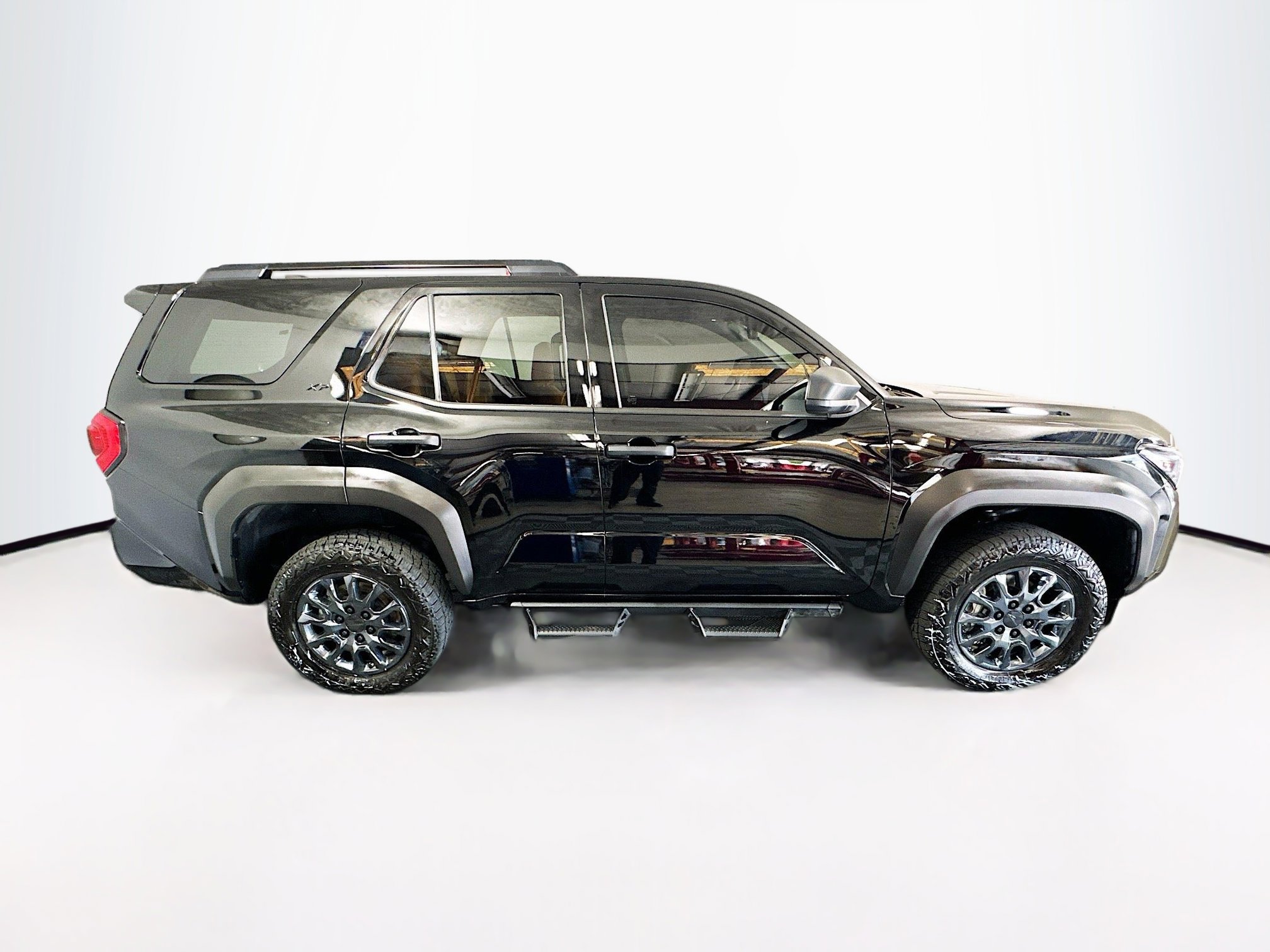 Used 2025 Toyota 4Runner SR5 AWD/4WD image 2