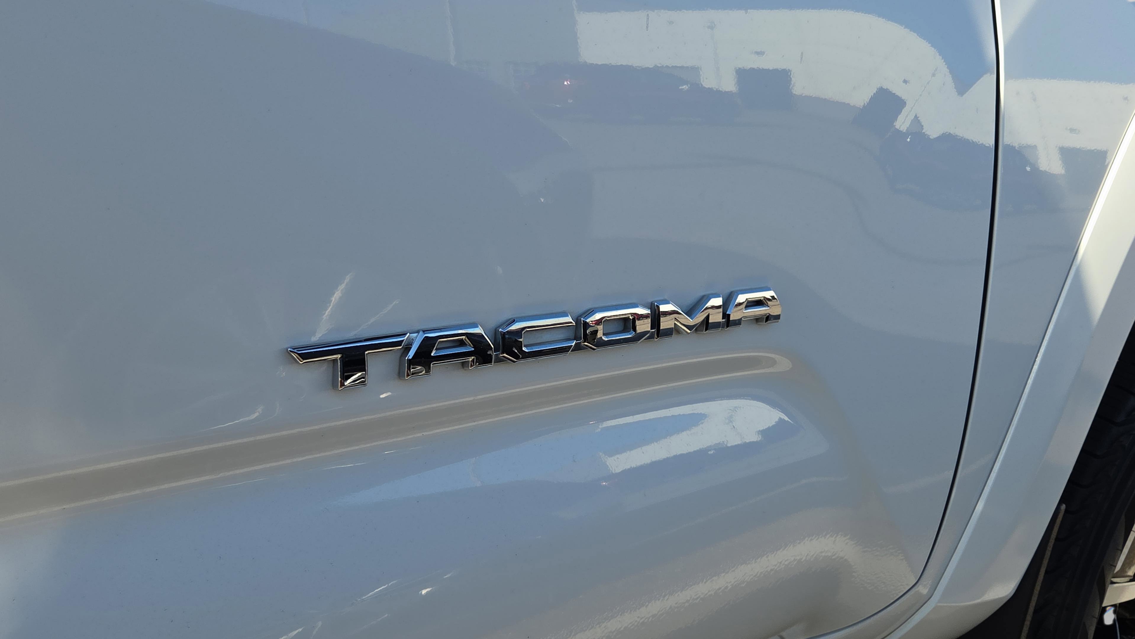 Certified 2023 Toyota Tacoma TRD Sport w/ Technology Package AWD/4WD image 6