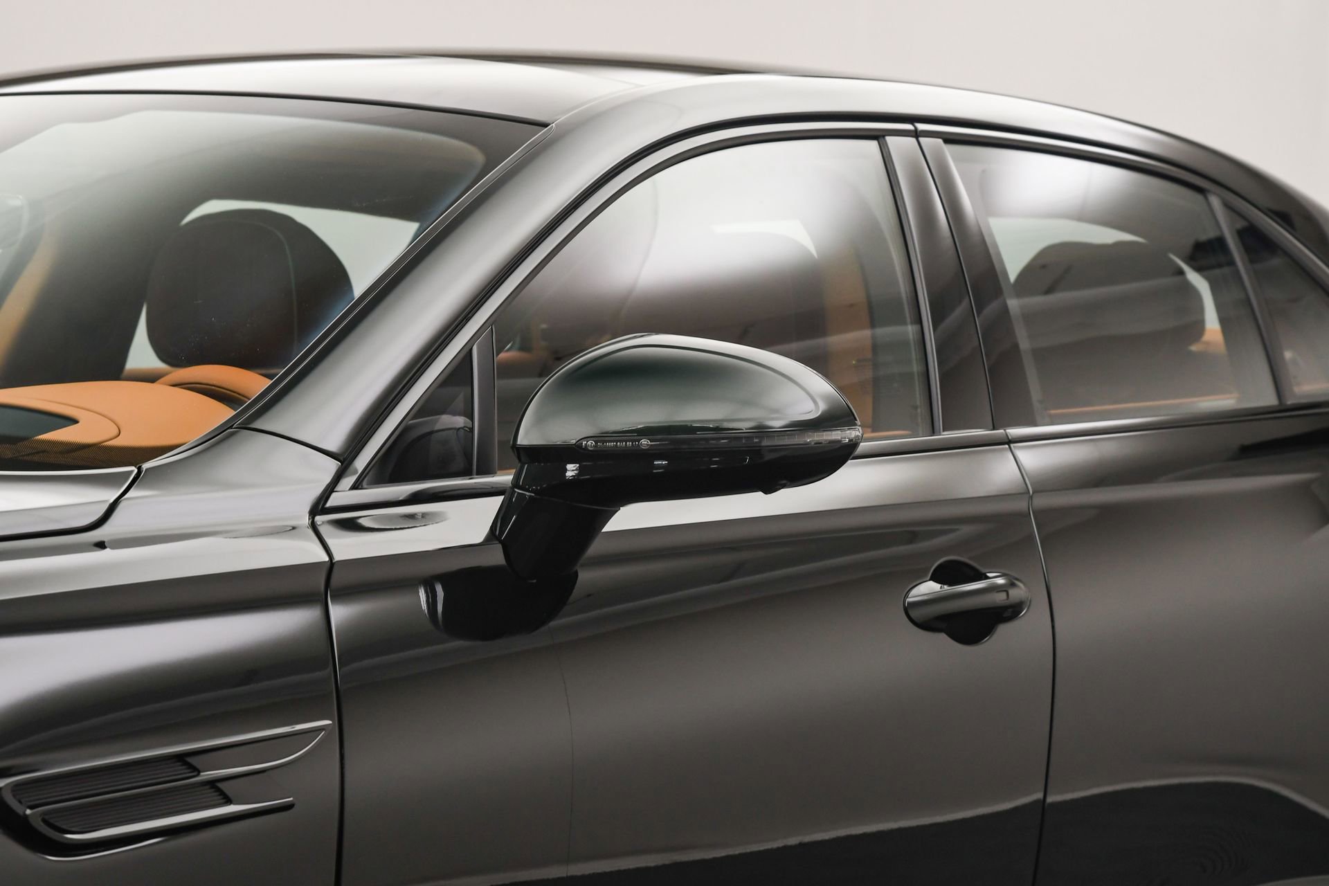 New 2026 Bentley Flying Spur Plug-In Hybrid image 14