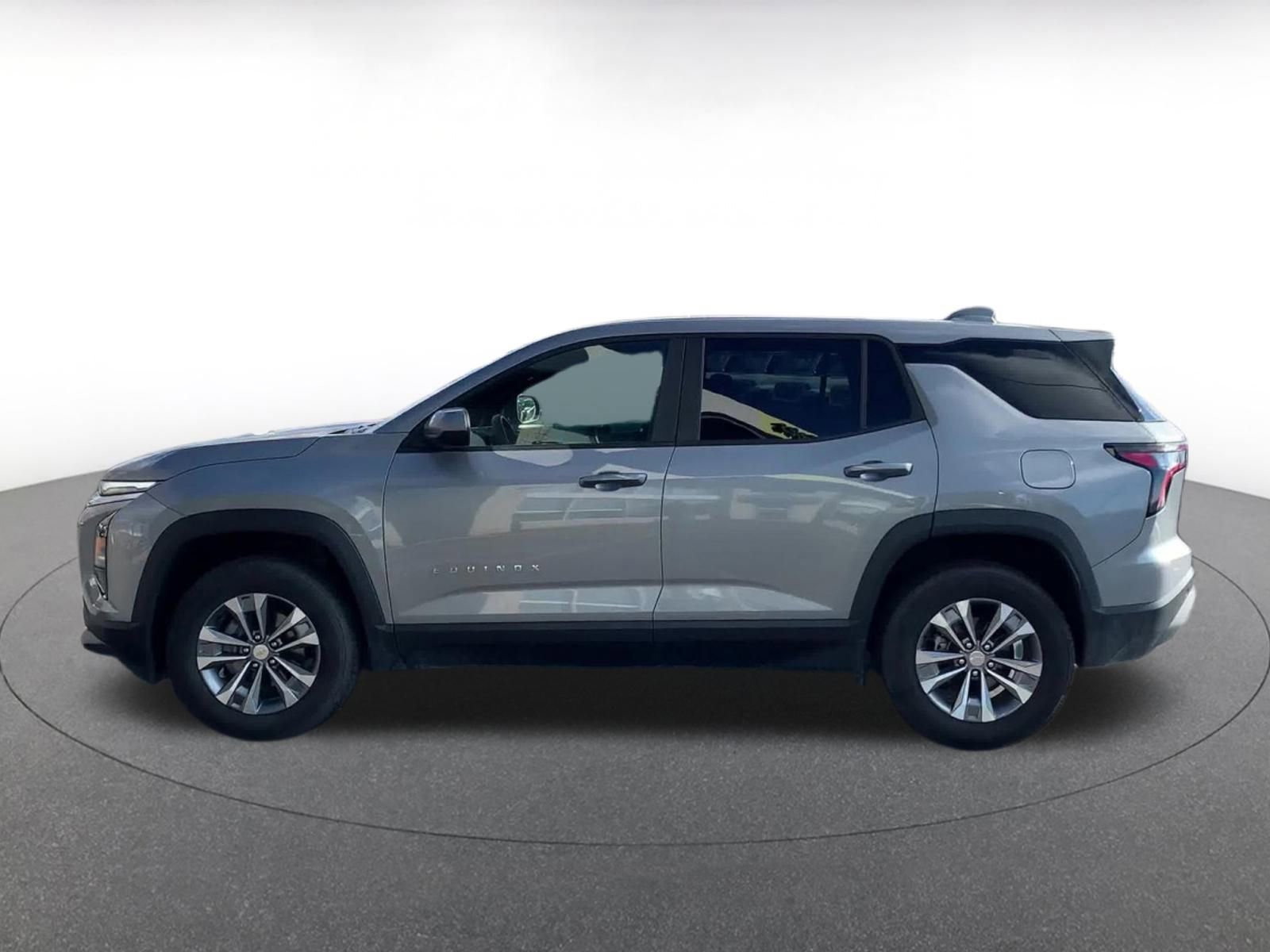 Used 2025 Chevrolet Equinox LT image 9