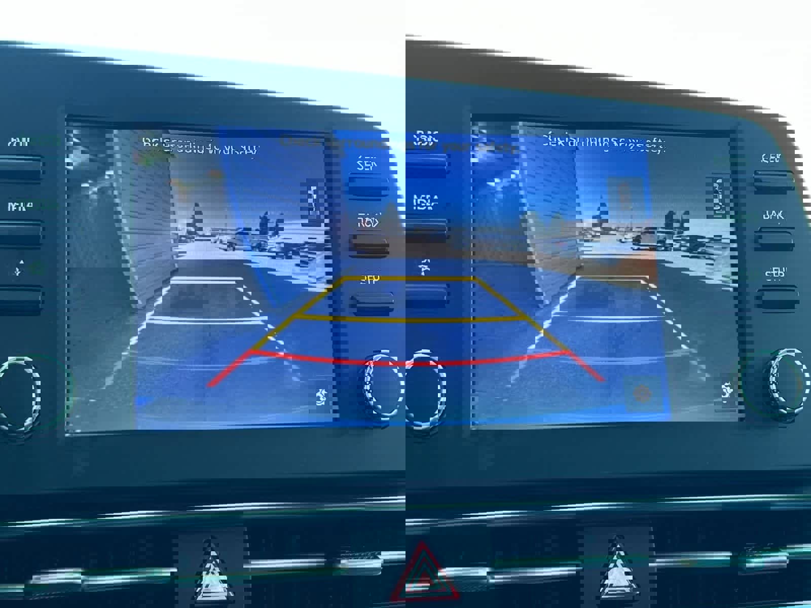 Certified 2023 Hyundai Elantra SE image 19