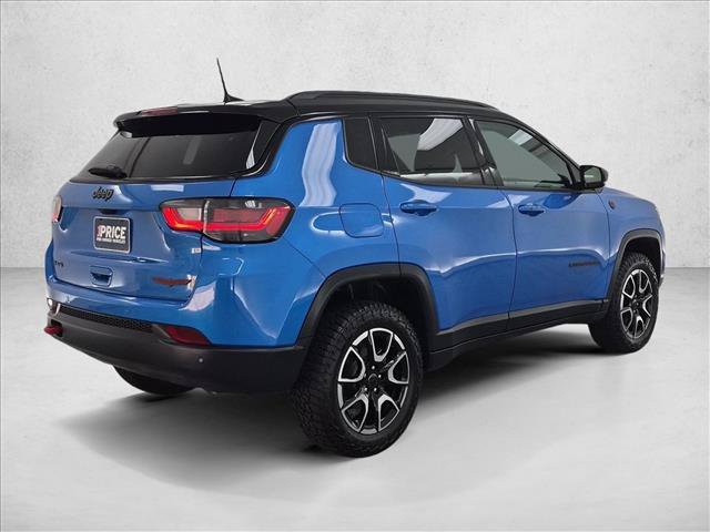 Certified 2025 Jeep Compass Trailhawk w/ Trailhawk Elite Group AWD/4WD image 5