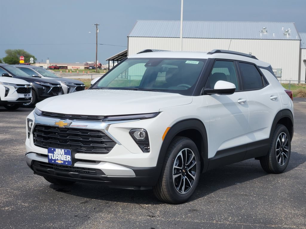 New 2026 Chevrolet TrailBlazer LT FWD image 2