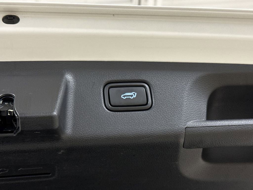 Used 2021 Hyundai Palisade Calligraphy image 31