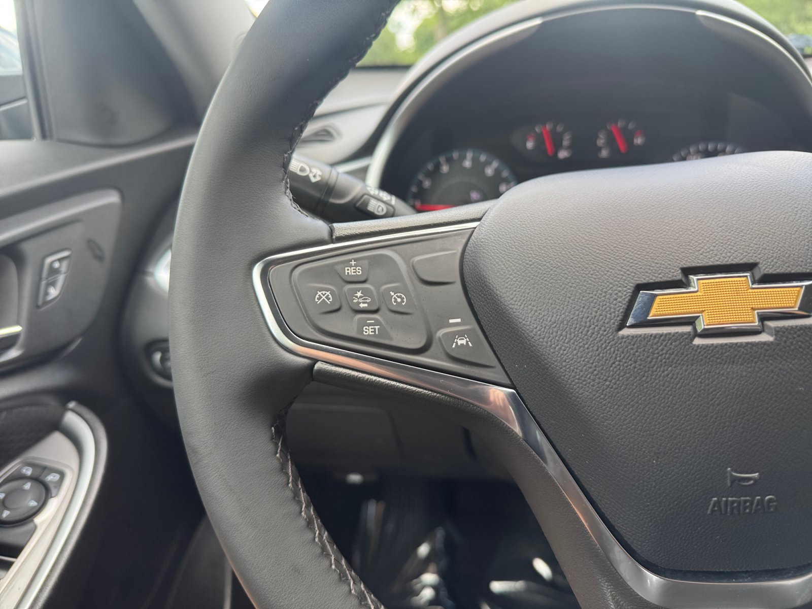 Used 2024 Chevrolet Malibu RS FWD image 22