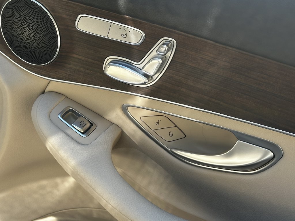 Certified 2022 Mercedes-Benz GLC 300 image 17