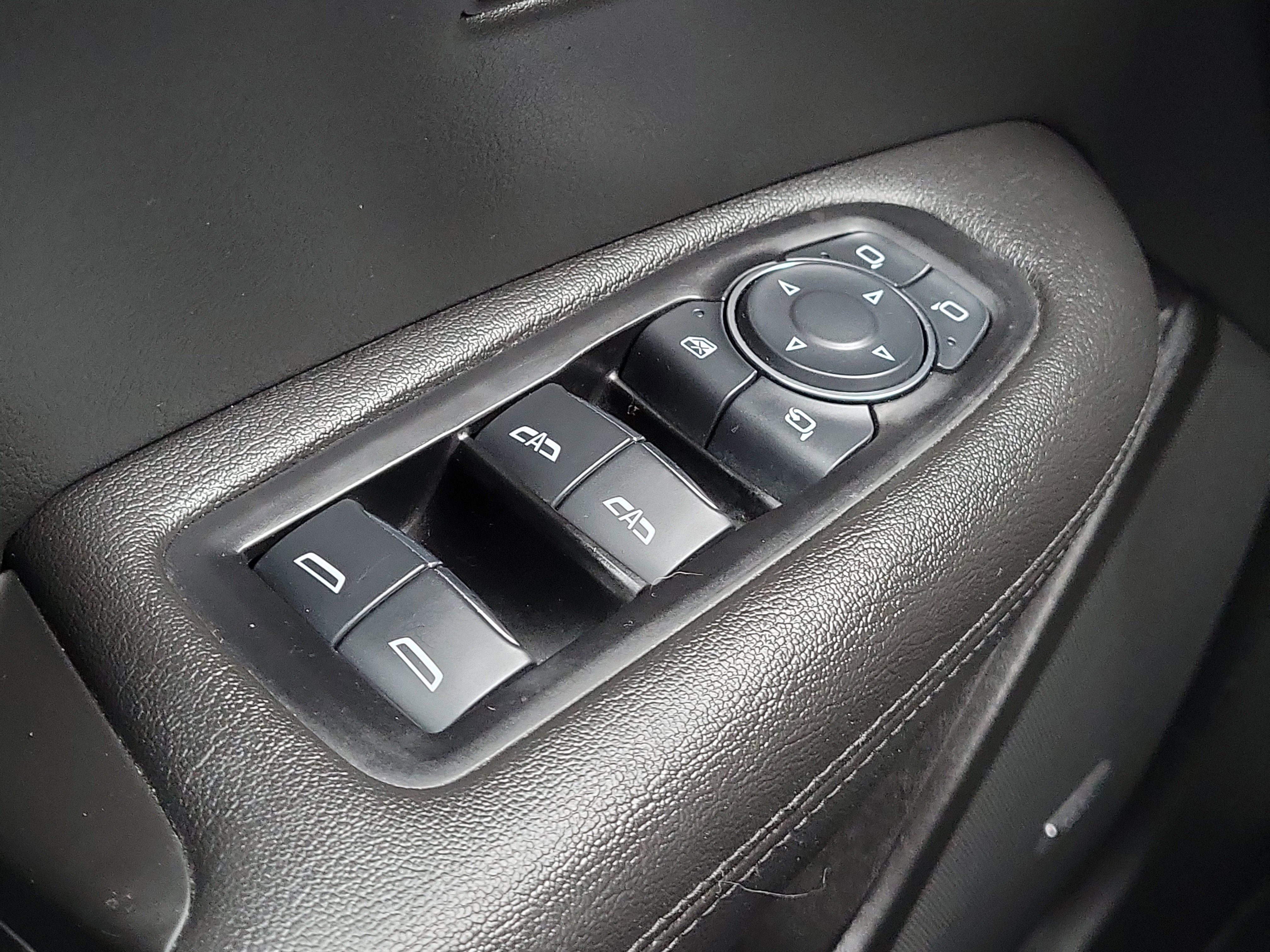 Used 2017 Cadillac XT5 Luxury image 20