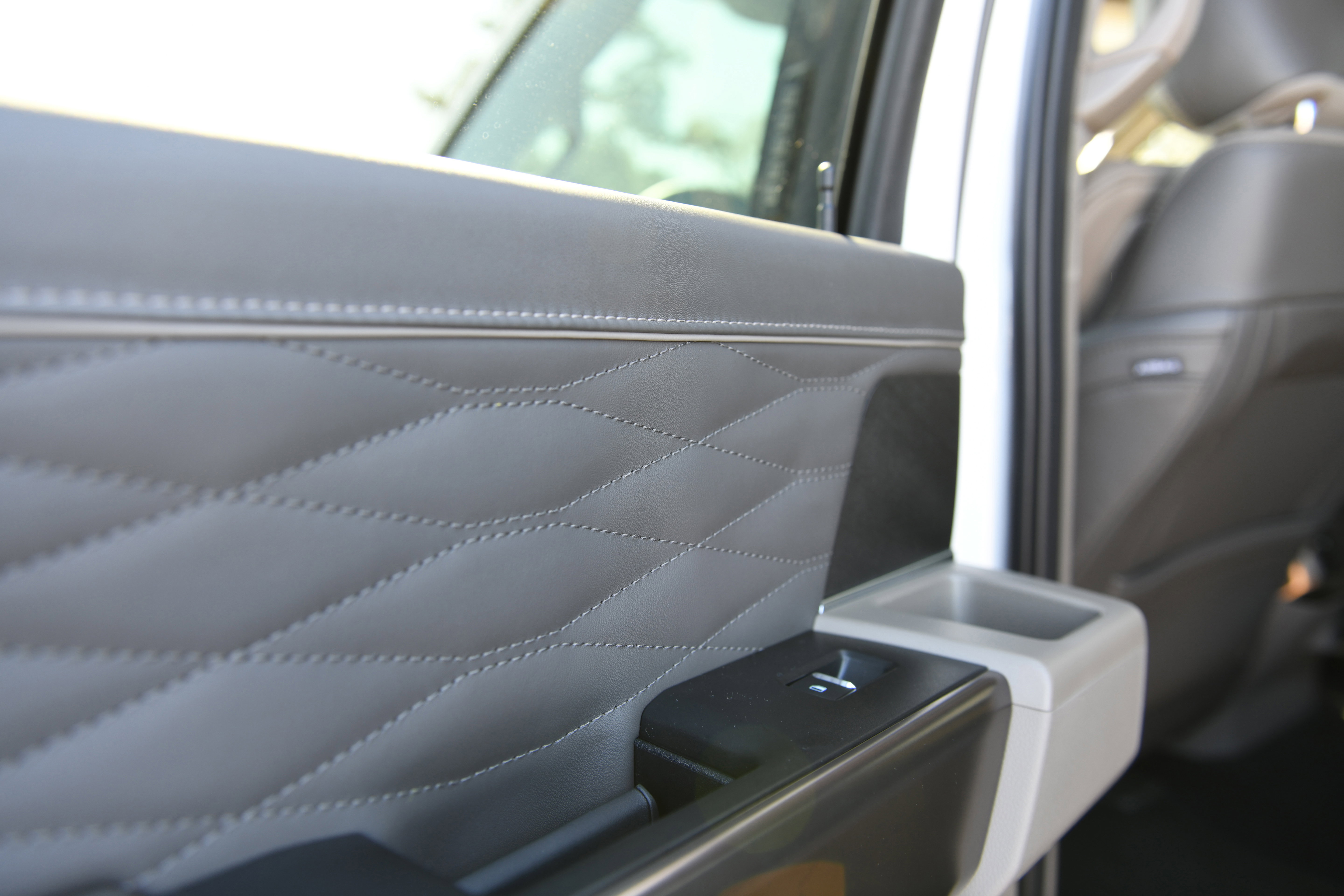 New 2026 Ford F250 Platinum w/ Platinum Plus Package image 21