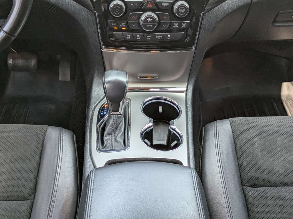 Used 2022 Jeep Grand Cherokee Laredo X RWD image 19