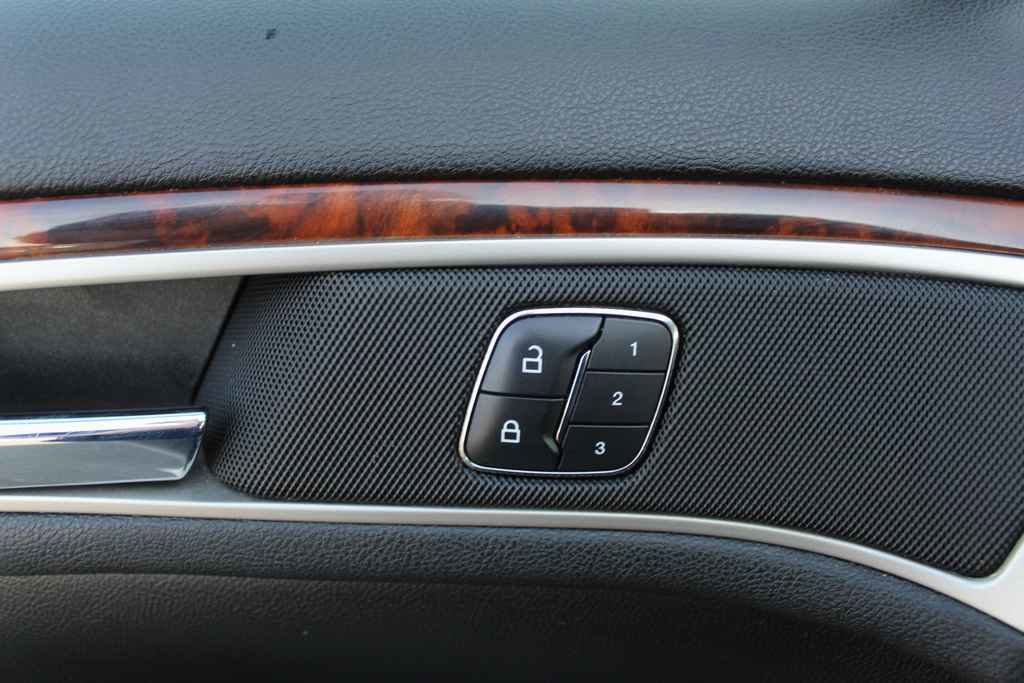 Used 2016 Lincoln MKZ AWD image 12