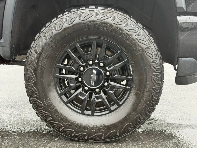 Used 2024 Chevrolet Silverado 2500 ZR2 w/ Technology Package AWD/4WD image 28
