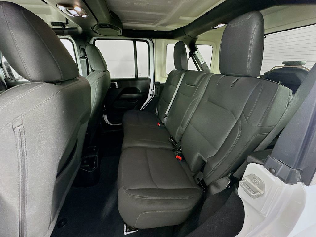 Certified 2022 Jeep Wrangler Unlimited Sahara w/ Cold Weather Group image 36