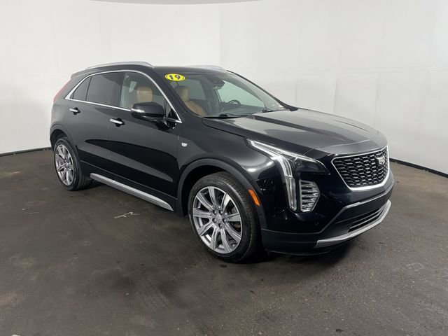 Used 2019 Cadillac XT4 Premium Luxury image 3