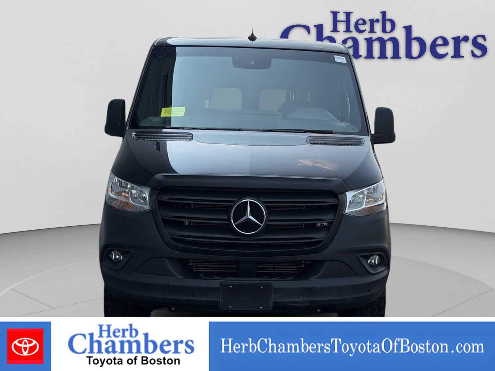 Used 2022 Mercedes-Benz Sprinter 2500 image 2
