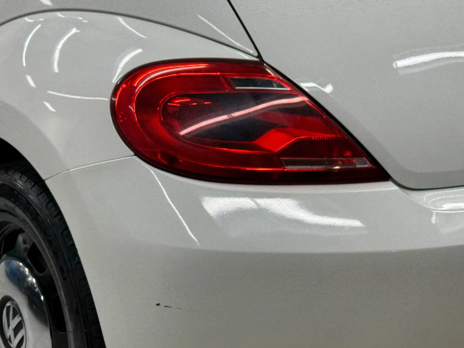 Used 2013 Volkswagen Beetle 2.5 FWD image 12
