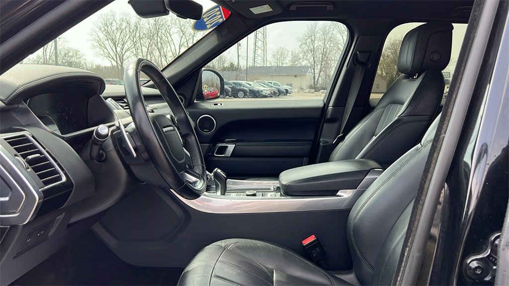 Used 2020 Land Rover Range Rover Sport HSE Dynamic image 8