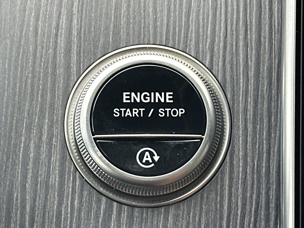 Certified 2025 Mercedes-Benz GLC 300 4MATIC image 24