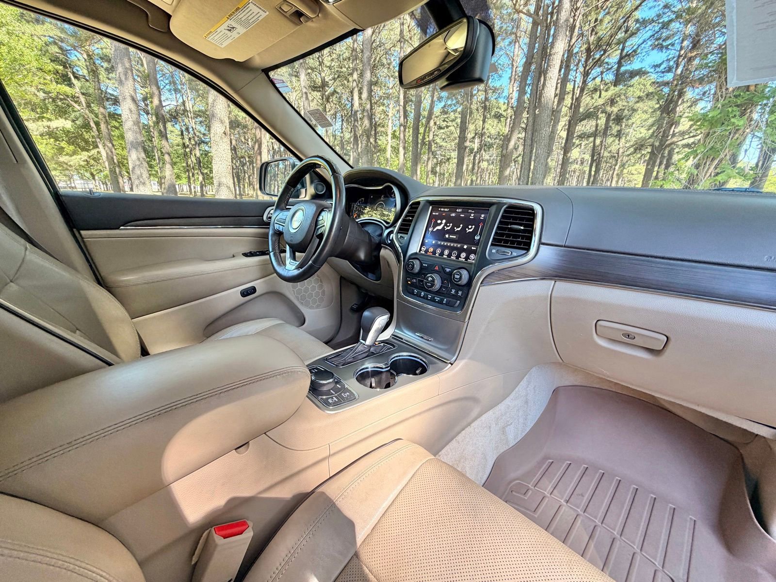Used 2018 Jeep Grand Cherokee Overland AWD/4WD image 21