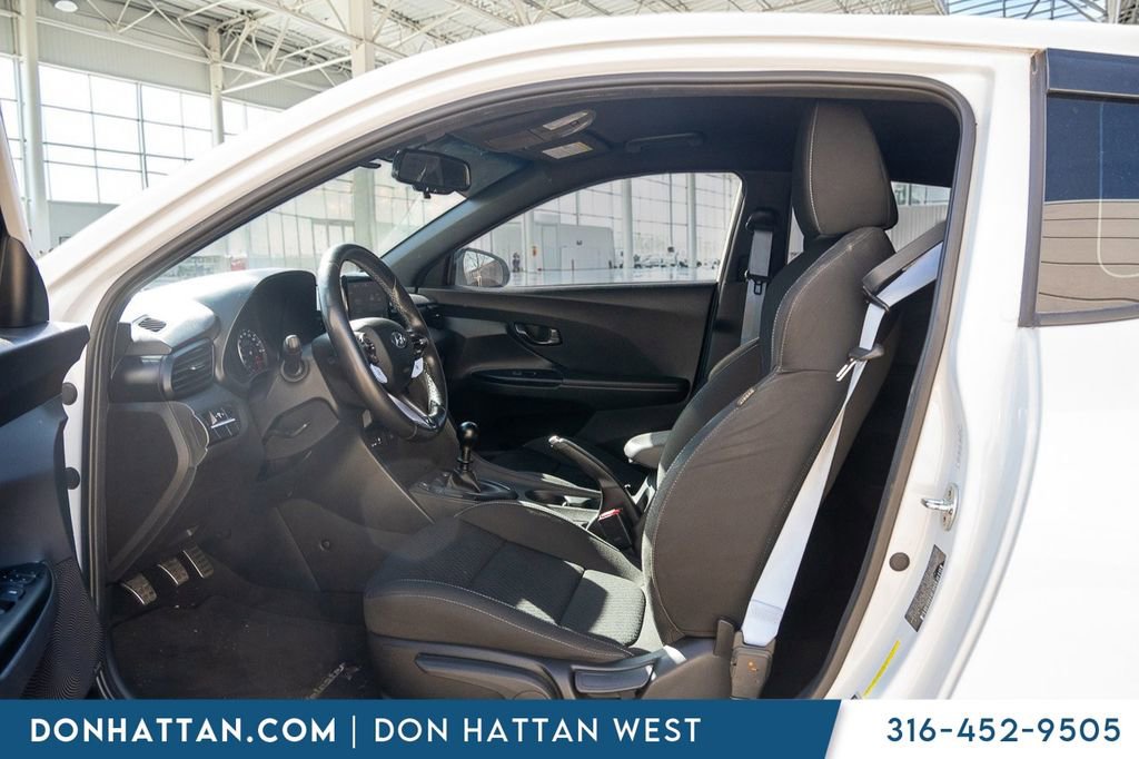 Used 2020 Hyundai Veloster N image 3