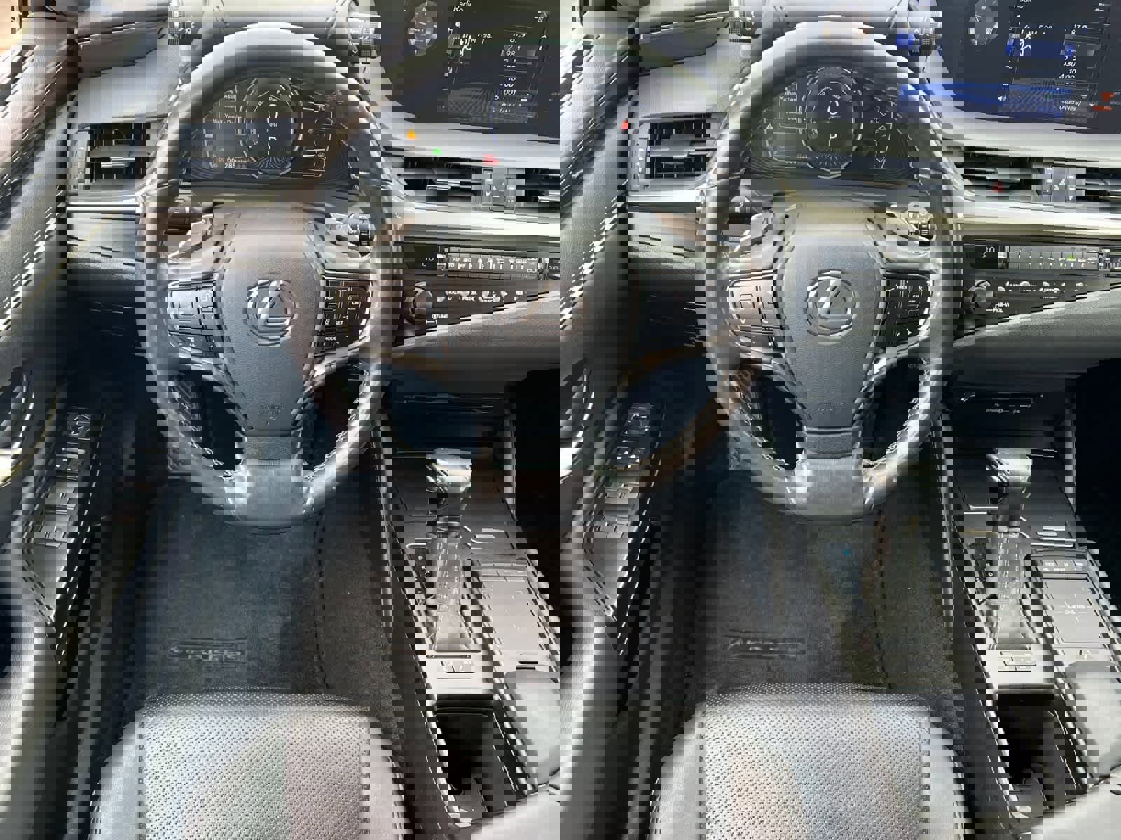 Used 2019 Lexus ES 300h w/ Accessory Package 2 image 15