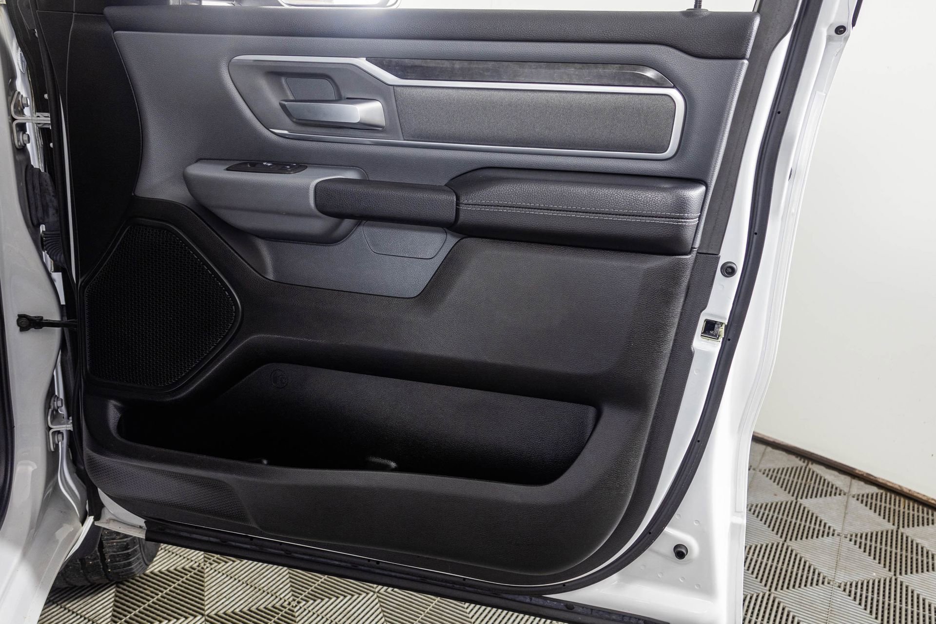 Used 2022 RAM 1500 Big Horn AWD/4WD image 49