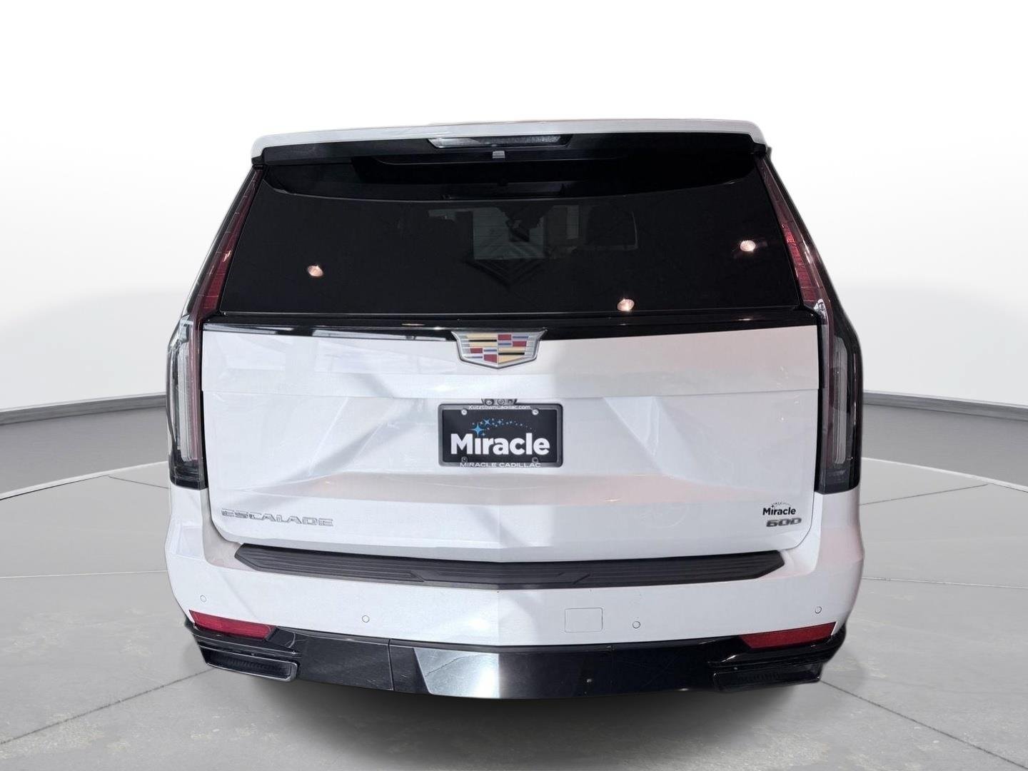 Used 2022 Cadillac Escalade Sport w/ Touring Package AWD/4WD image 15