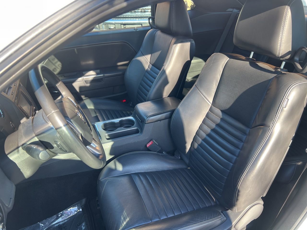 Used 2013 Dodge Challenger R/T image 16