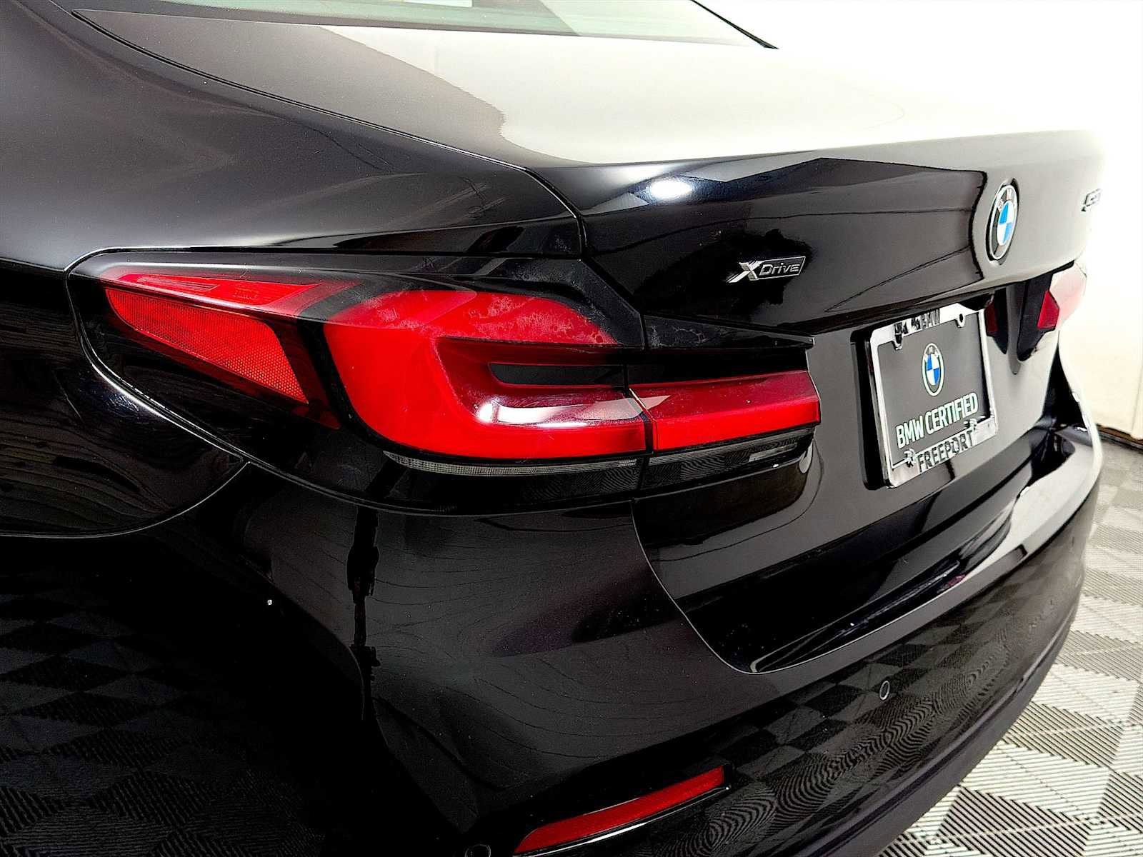 Certified 2023 BMW 530i xDrive w/ Convenience Package image 28