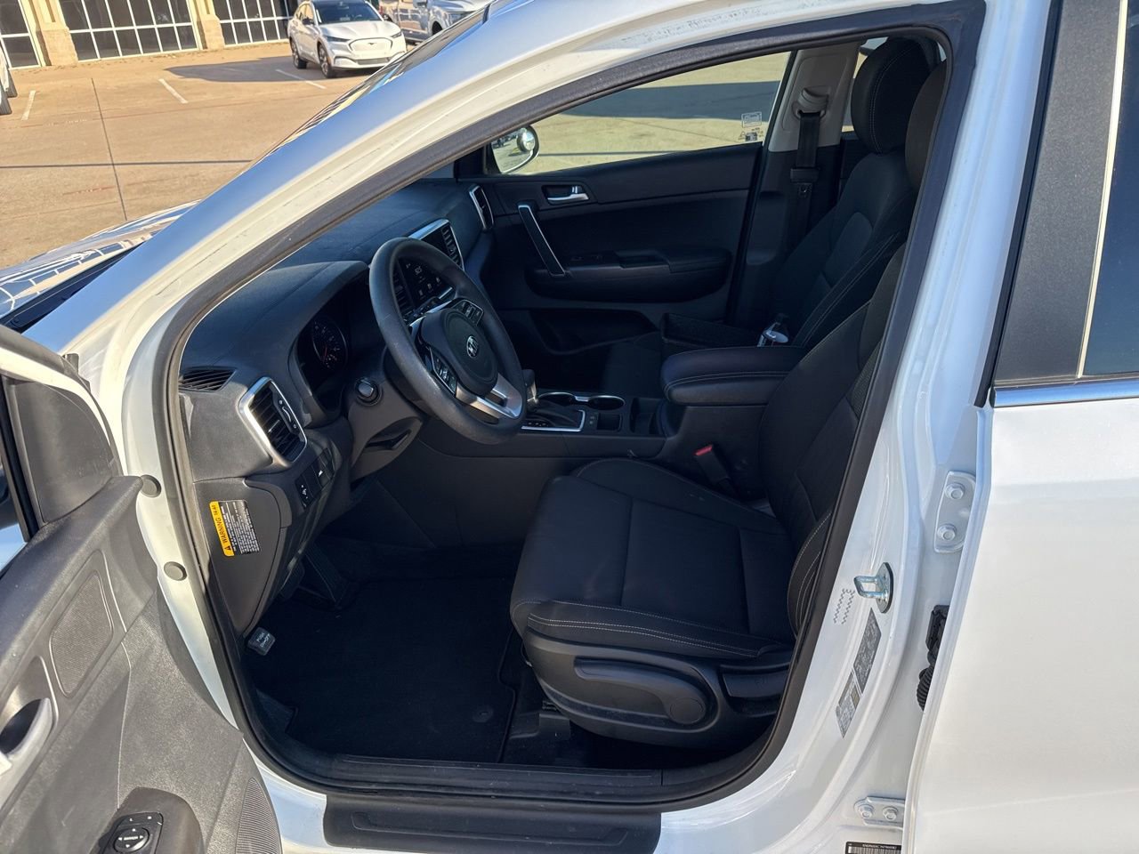 Used 2022 Kia Sportage LX image 18