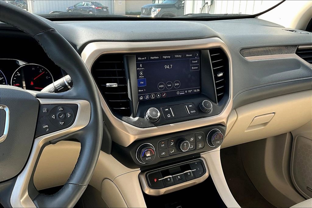 Used 2023 GMC Acadia Denali image 8