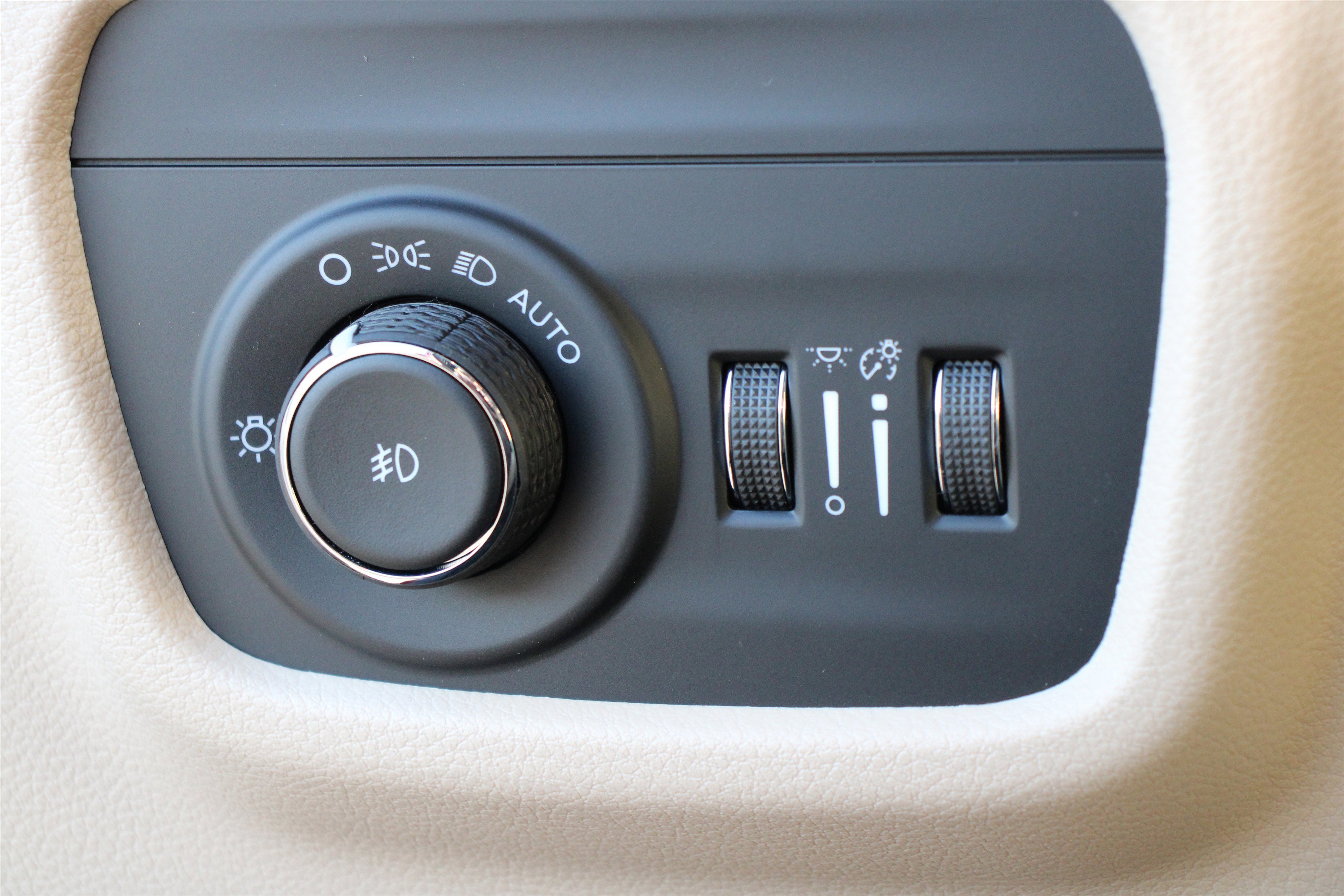 New 2025 Jeep Grand Cherokee Limited w/ Black Appearance Package image 11