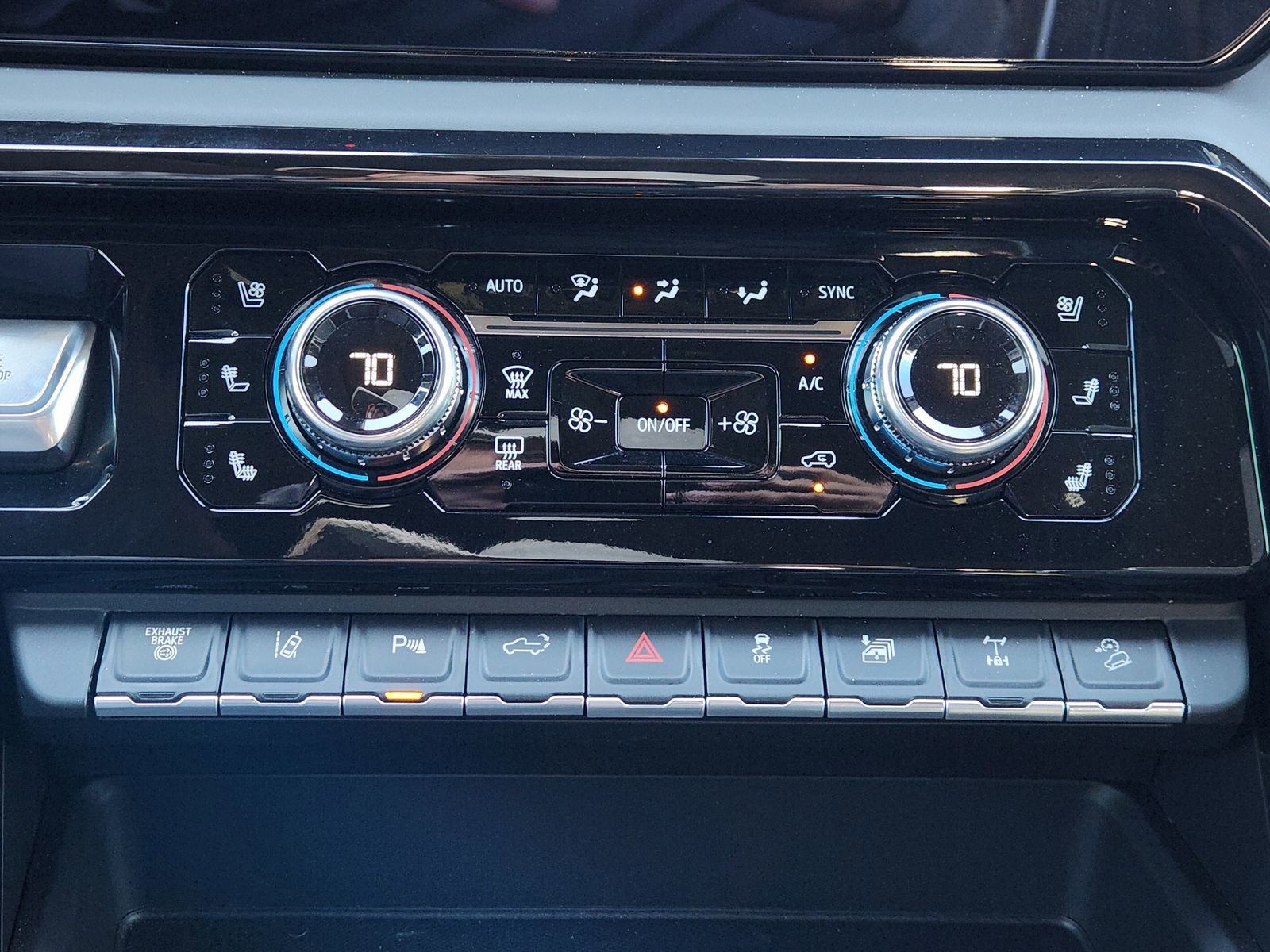 New 2026 GMC Sierra 2500 AT4X image 22