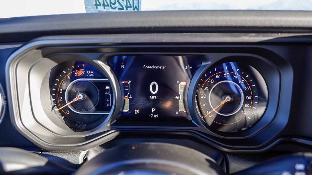 New 2026 Jeep Wrangler Unlimited Sahara AWD/4WD image 28
