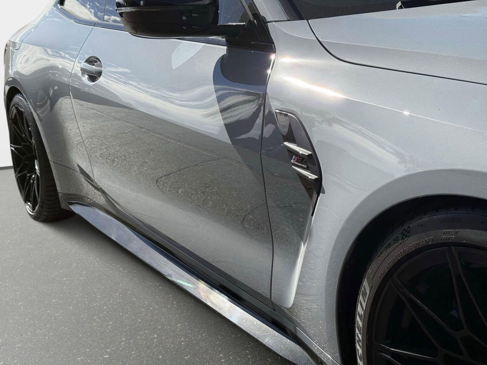 Used 2025 BMW M4 xDrive Competition w/ Executive Package image 39