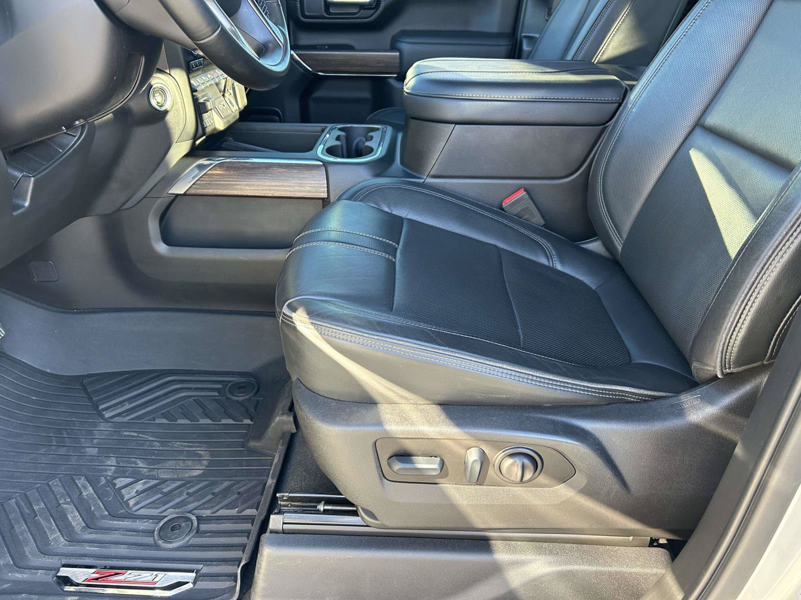 Used 2023 Chevrolet Silverado 2500 High Country w/ Z71 Off-Road Package AWD/4WD image 19