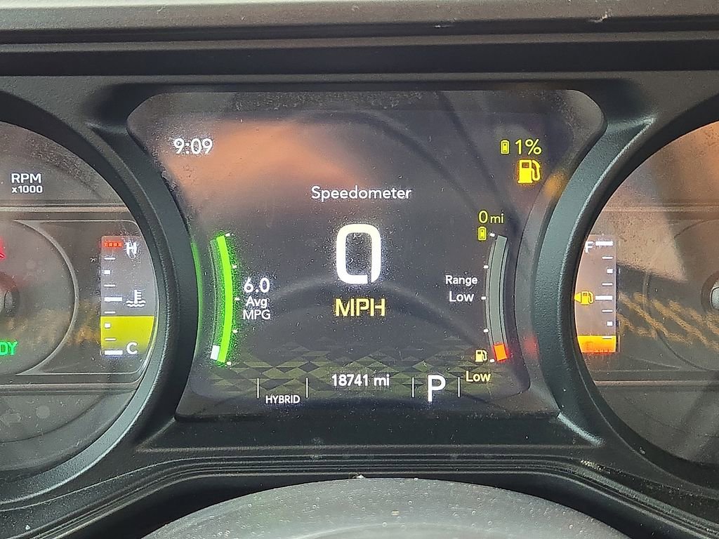 Used 2024 Jeep Wrangler Unlimited image 25