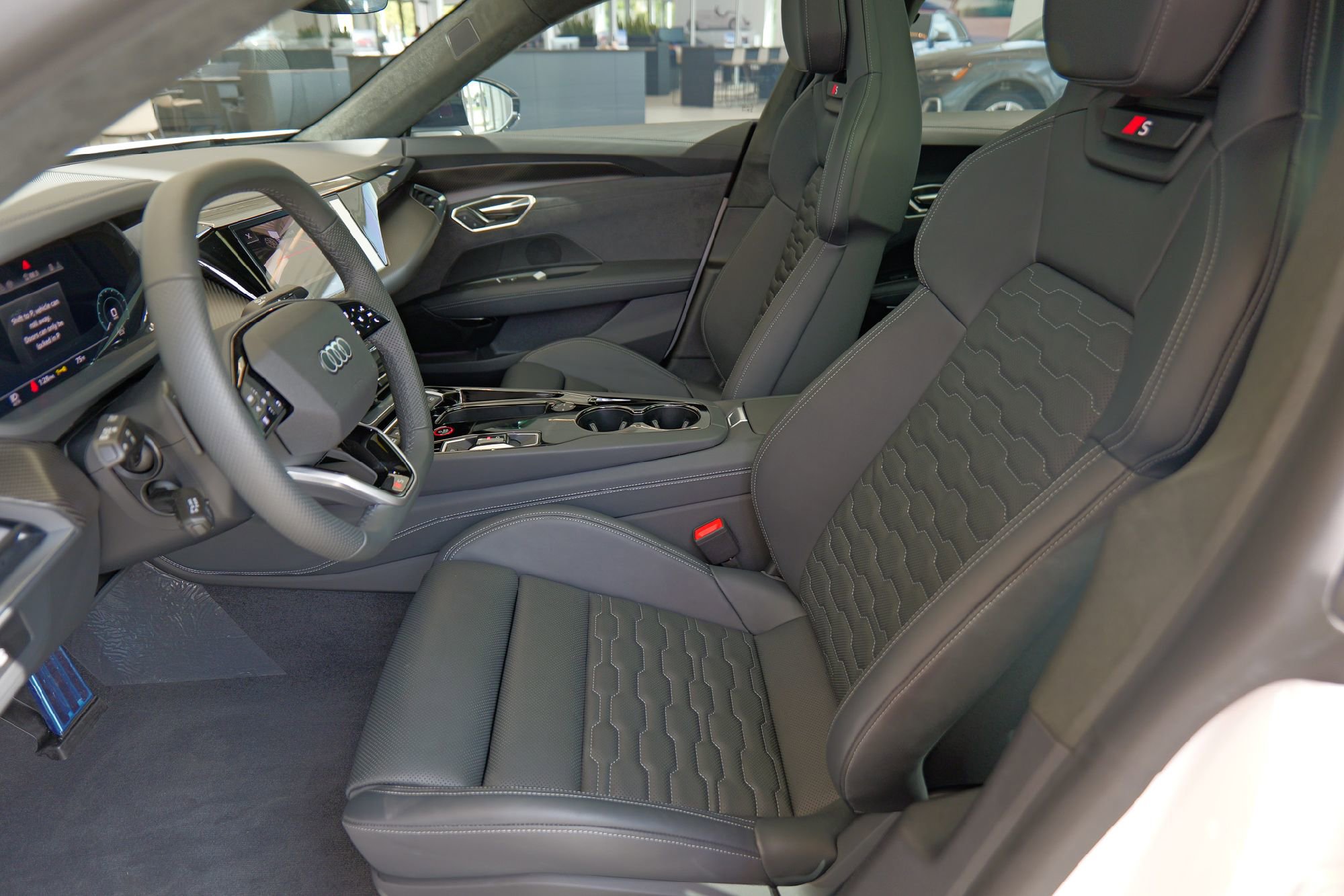 New 2026 Audi S e-tron GT Prestige image 9