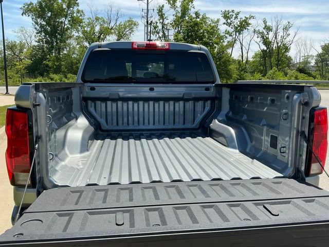 Used 2024 Chevrolet Colorado LT w/ LT Convenience Package II AWD/4WD image 11