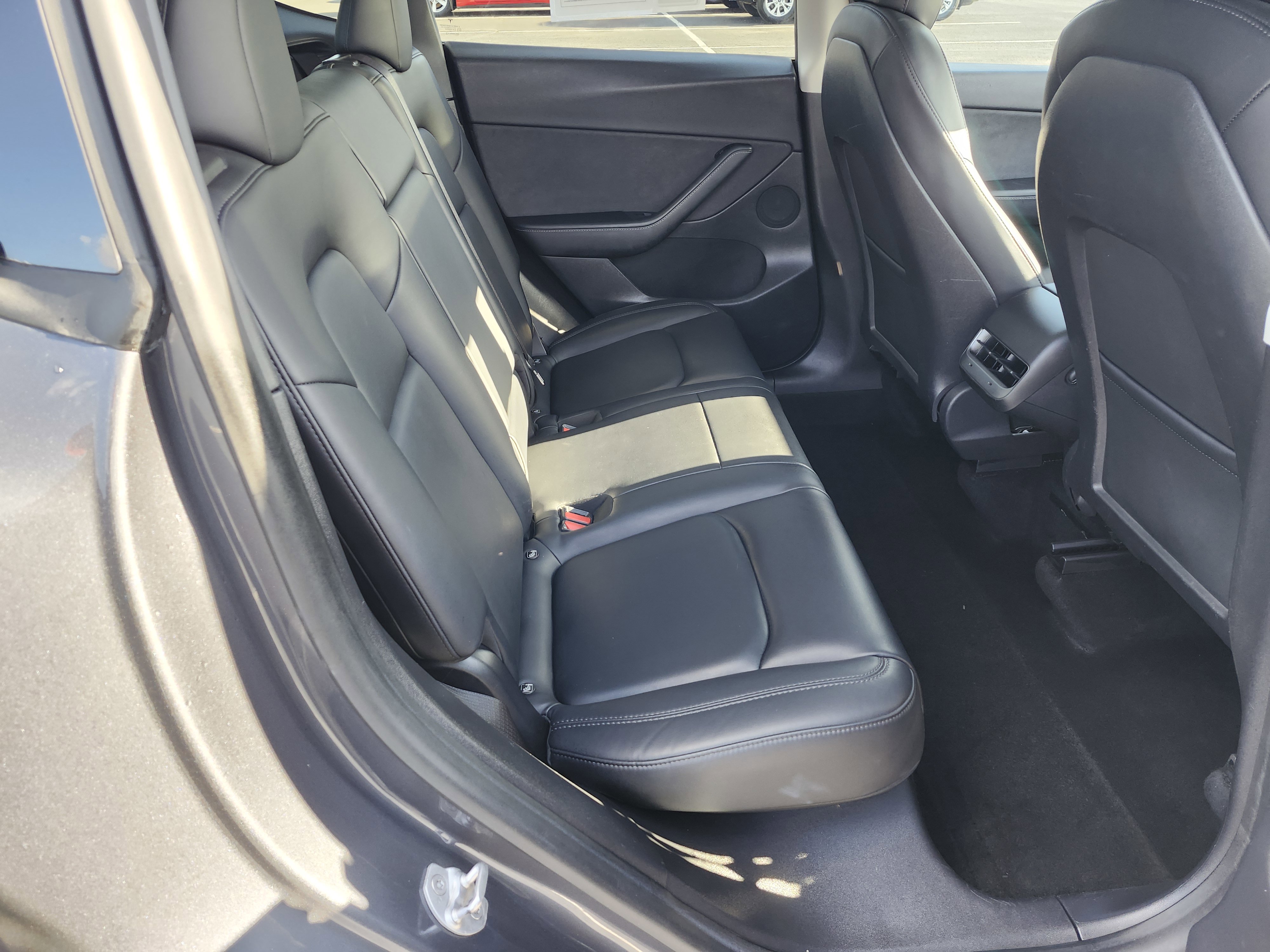 Used 2021 Tesla Model Y Long Range AWD/4WD image 17