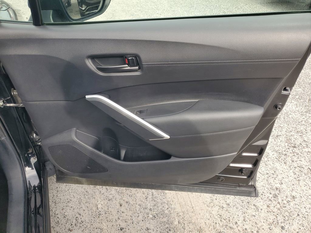 Used 2022 Toyota Corolla Cross LE image 35