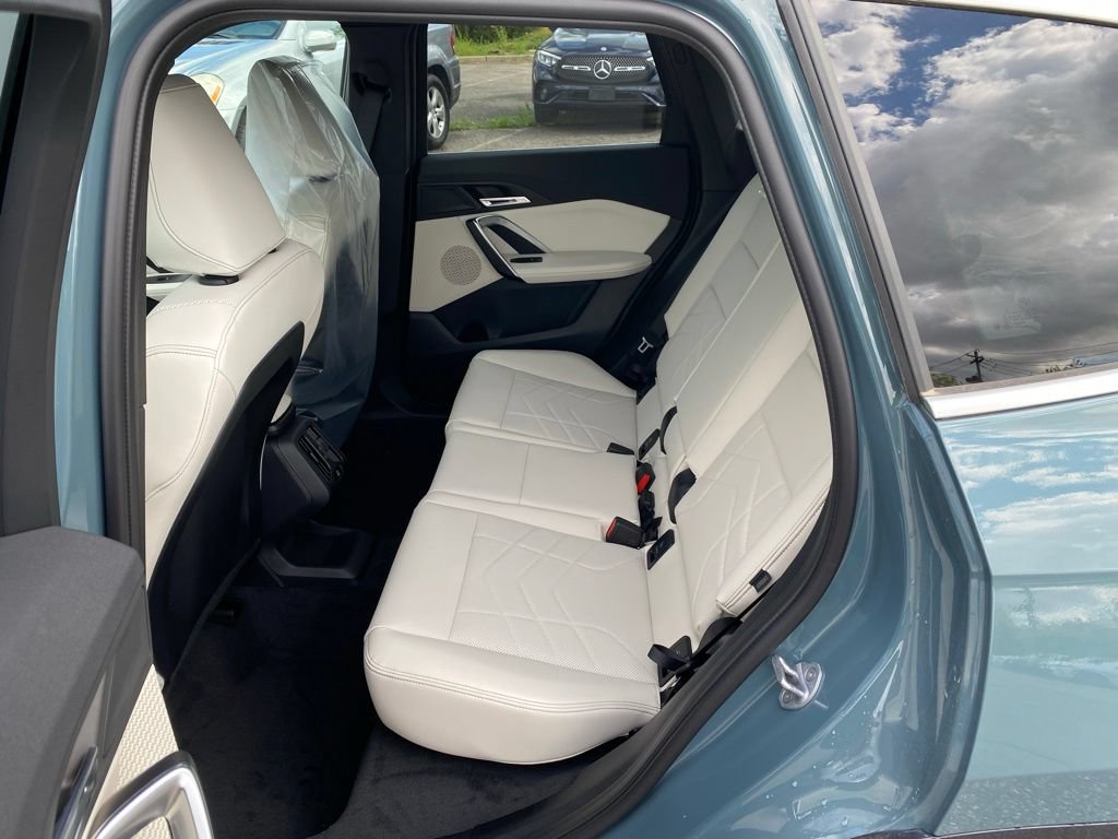 New 2026 BMW X1 xDrive28i AWD/4WD image 7