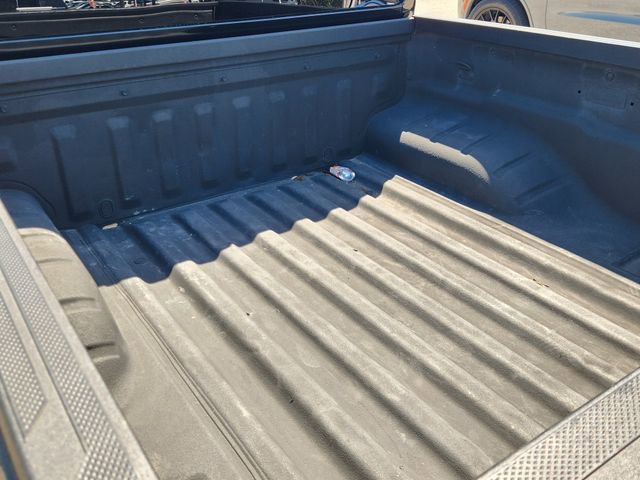 Used 2023 Nissan Frontier SV w/ Midnight Edition Package image 9