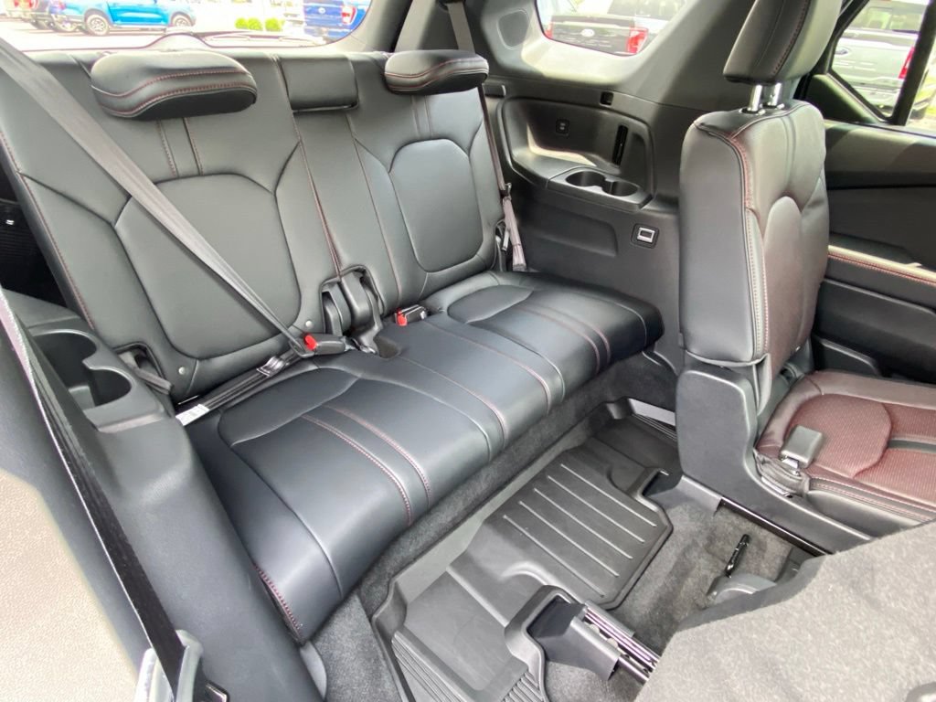 Used 2025 Honda Pilot Black Edition image 52